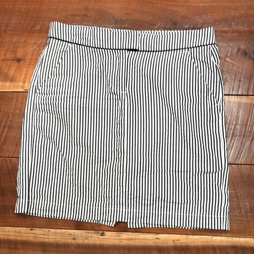 Tommy Hilfiger Nautical Navy-and-White Pin-Striped Skirt, Size 0